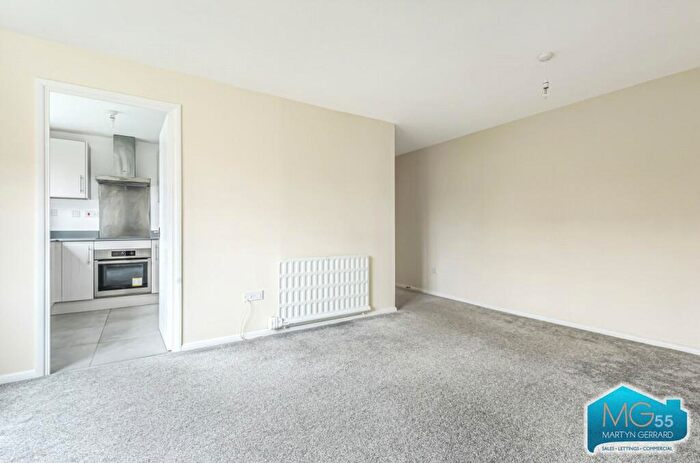 Apartment To Rent In Brendon Grove, East Finchley, London, N2