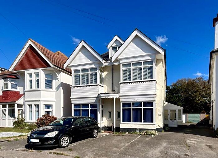 7 Bedroom Character Property For Sale In Stourcliffe Avenue, Southbourne, BH6