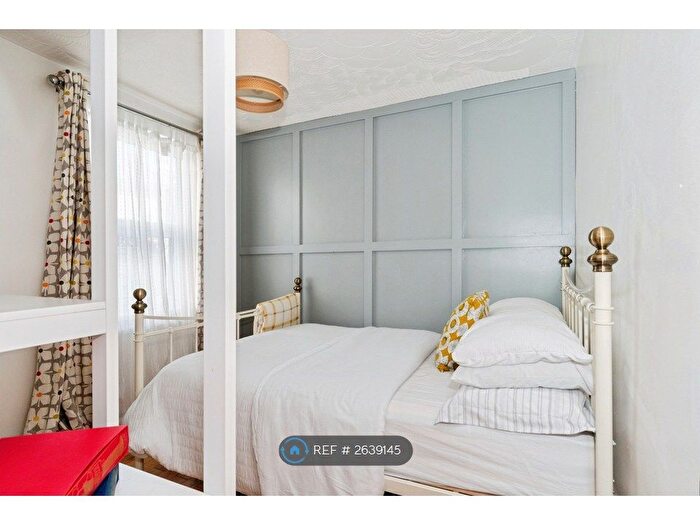 1 Bedroom Maisonette To Rent In Victoria Place, Plymouth, PL2