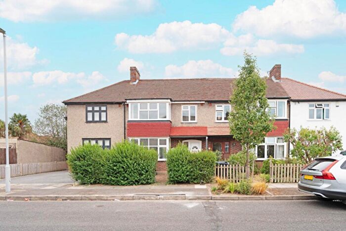 3 Bedroom End Of Terrace House To Rent In Bramshaw Rise, New Malden, KT3