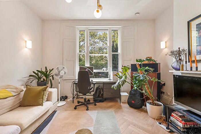 2 Bedroom Flat To Rent In Mildmay Grove South, London, N1
