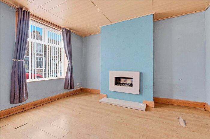 2 Bedroom Terraced House For Sale In Lower East Avenue, Barnoldswick, Lancashire, BB18