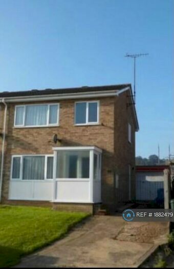 3 Bedroom Semi-Detached House To Rent In Wood End, Banbury, OX16