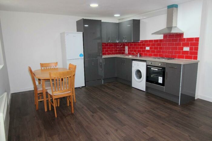 2 Bedroom Flat To Rent In Sulby Drive - Flat, Preston, PR2