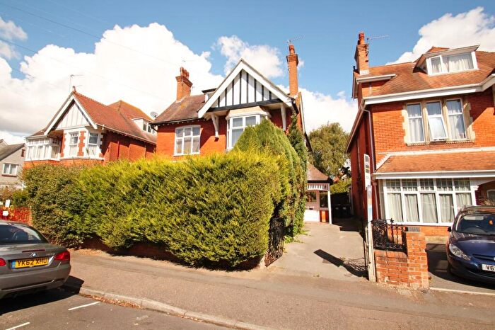 3 Bedroom Property To Rent In Bryanstone Road, Bournemouth, BH3