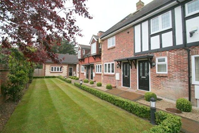 2 Bedroom House To Rent In Tudor Gardens, Worthing, BN11