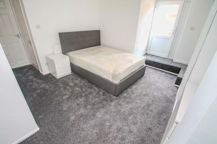 3 Bedroom Terraced House To Rent In Woodside Avenue, Burley, Leeds, LS4