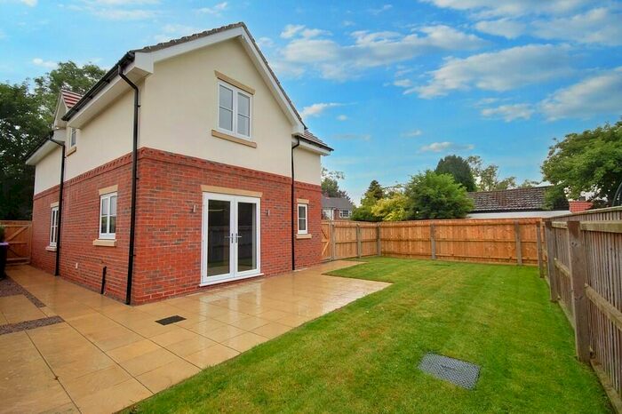 3 Bedroom Detached House To Rent In Main Street, Fulstow, LN11