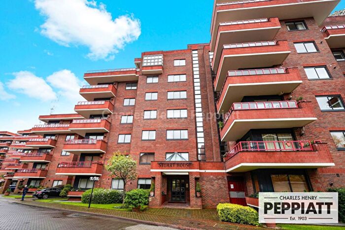 1 Bedroom Flat To Rent In Stuart House, Windsor Way, Hammersmith, W14