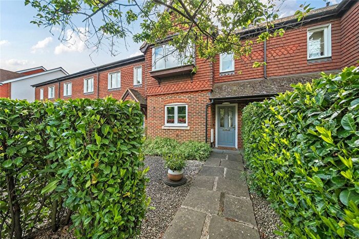 4 Bedroom Terraced House To Rent In Elmbridge Lane, Kingfield, Woking, Surrey, GU22