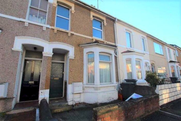 3 Bedroom Terraced House To Rent In Bedroom Terraced House To Rent, Curtis Street, Town Centre, SN1