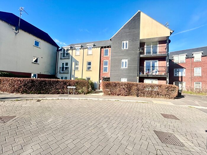2 Bedroom Flat To Rent In Maple Road, Shaftesbury, SP7
