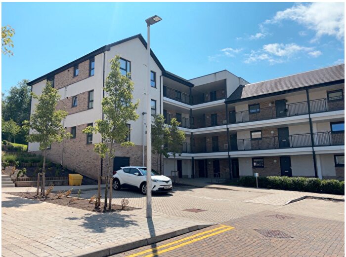 2 Bedroom Apartment To Rent In Well Spring Close, Edinburgh, EH13