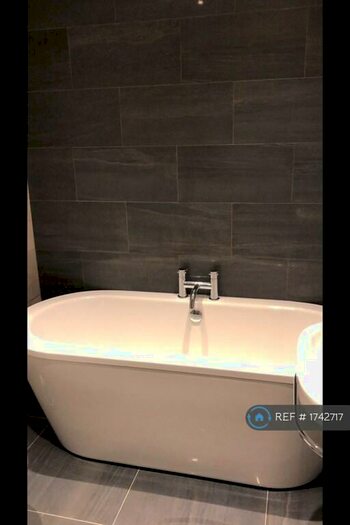 2 Bedroom Flat To Rent In Westfield Terrace, Leeds, LS7