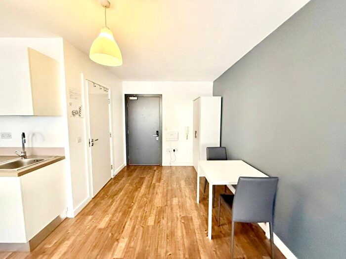 Studio To Rent In Moorfields, Liverpool, L2