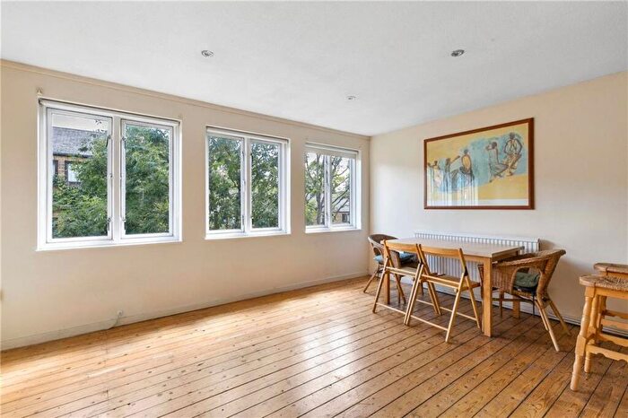 1 Bedroom Flat To Rent In Maysoule Road, Battersea, SW11