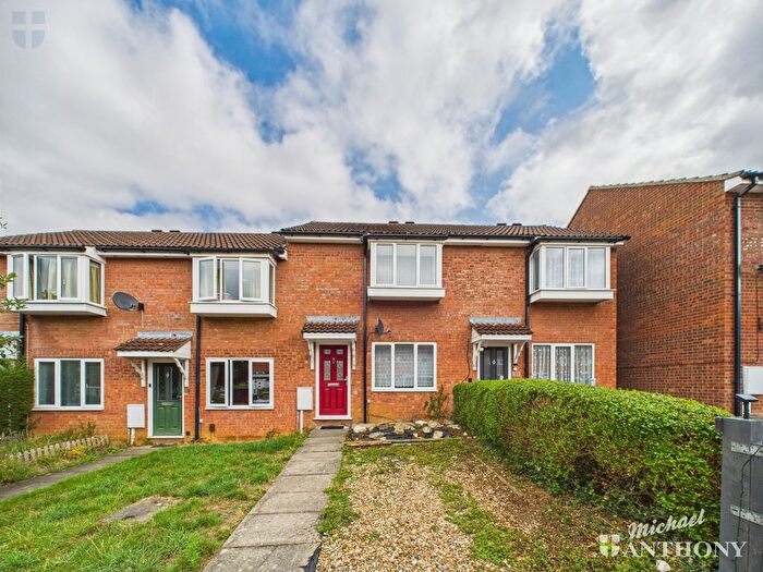 2 Bedroom Terraced House To Rent In Sunningdale Way, Bletchley, MK3