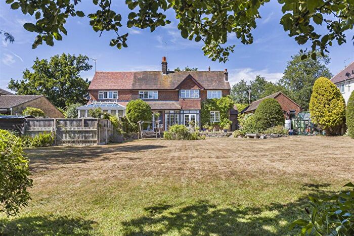 4 Bedroom Semi-Detached House For Sale In Mangrove Drive, Hertford, SG13