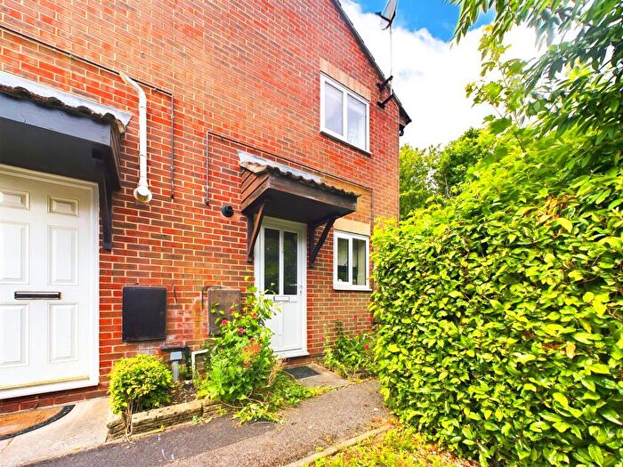 1 Bedroom End Of Terrace House To Rent In Brighton Hill, Basingstoke, RG22