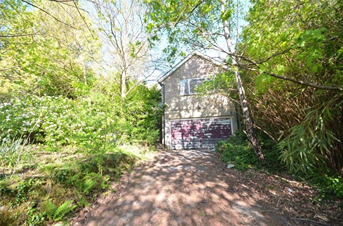 4 Bedroom Detached House For Sale In Burnt Hill Road, Farnham, Surrey, GU10