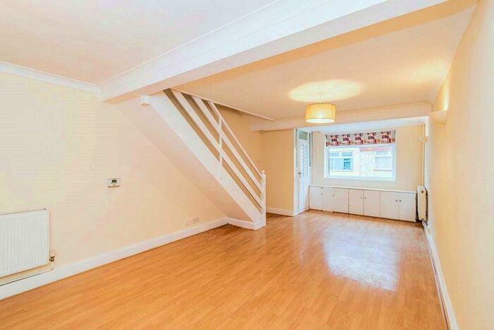 3 Bedroom Terraced House To Rent In Guildford Road, Portsmouth, Hampshire, PO1