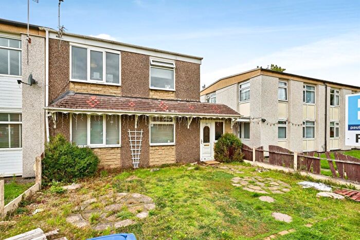 3 Bedroom Semi Detached House For Sale In Kipling Close, Tipton, DY4