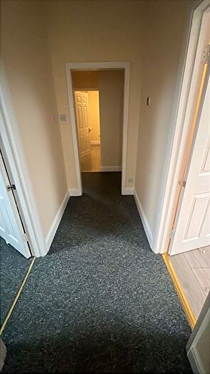 3 Bedroom Flat To Rent In Belmont Park Road, Leyton, E10