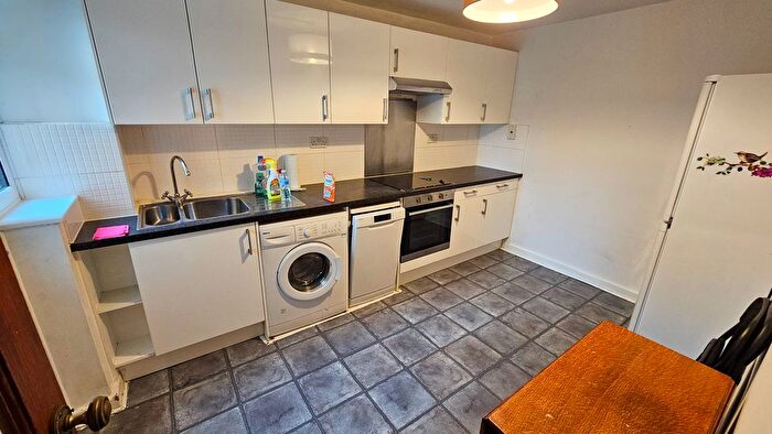 1 Bedroom Flat To Rent In Disraeli Road, Forest Gate, E7
