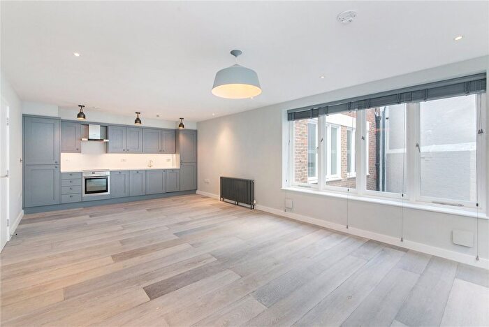 1 Bedroom Flat To Rent In St Martins Lane, Covent Garden, WC2N