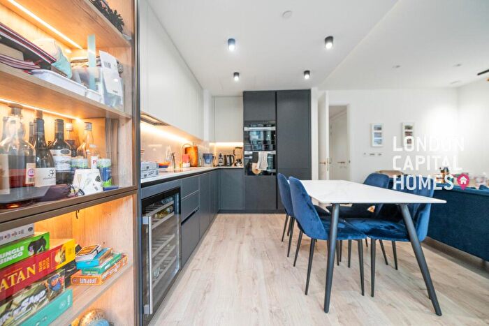 2 Bedroom Apartment To Rent In Siena House, Bollinder Place, London, EC1V