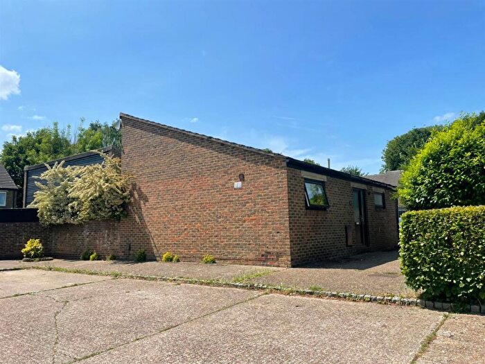 2 Bedroom Detached Bungalow To Rent In Bazes Shaw, New Ash Green, DA3