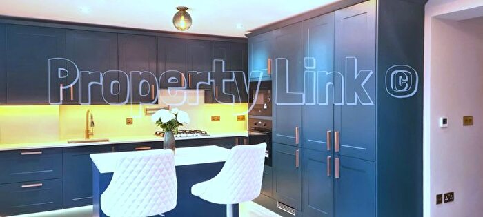 4 Bedroom Semi-Detached House To Rent In Montfort Gardens, Ilford, Ilford, IG6