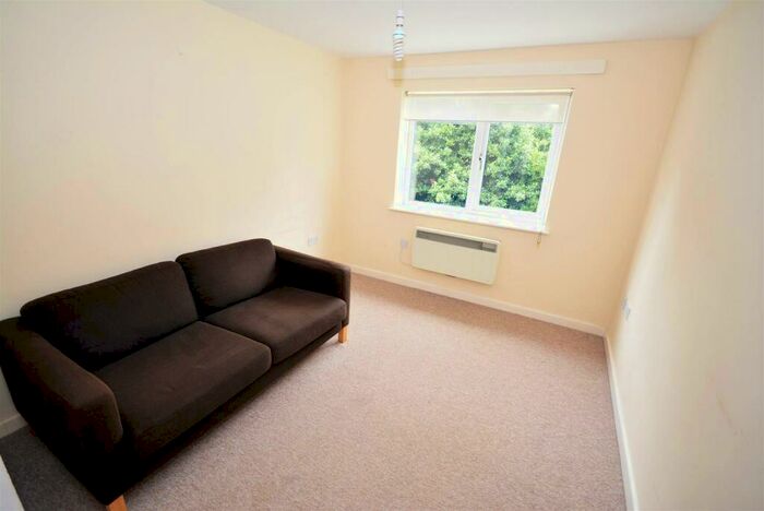 2 Bedroom Flat To Rent In Bedford Street, Roath, Cardiff, CF24