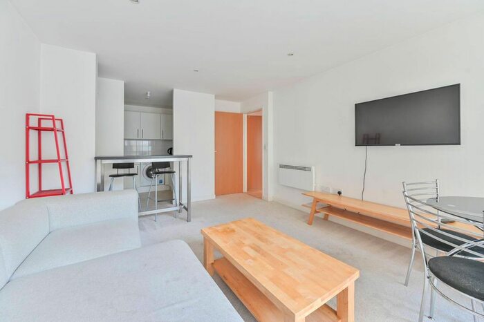 2 Bedroom Flat To Rent In Newington Causeway, Elephant And Castle, SE1