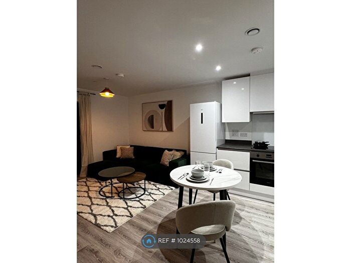 1 Bedroom Flat To Rent In Macarthur House, Derby, DE1
