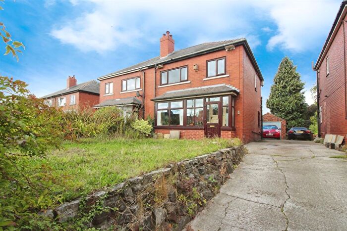 3 Bedroom Semi-Detached House For Sale In Great North Road, Micklefield, Leeds, LS25