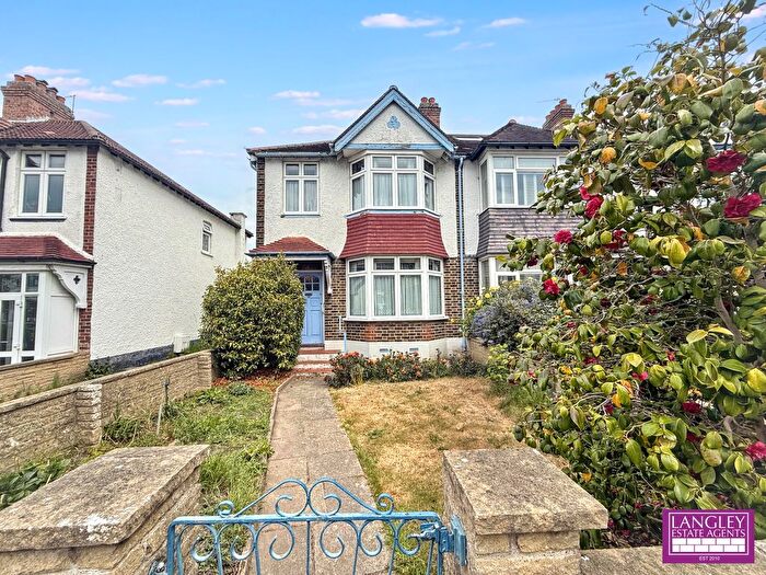 3 Bedroom End Terrace House For Sale In Derrick Road, Beckenham, BR3