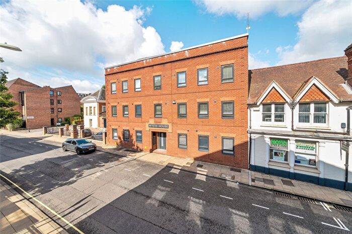 2 Bedroom Flat For Sale In Hyde Street, Winchester, Hampshire, SO23