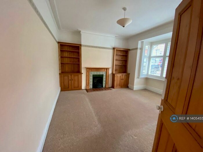 5 Bedroom Semi-Detached House To Rent In Lightwoods Hill, Smethwick, B67