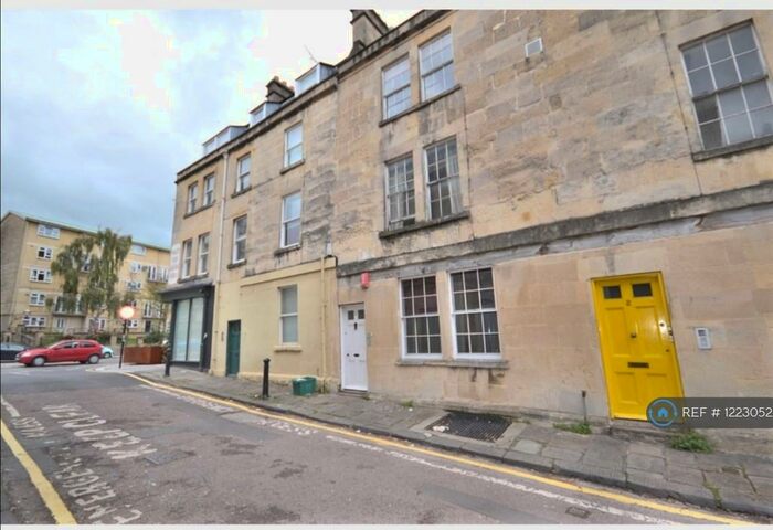 2 Bedroom Maisonette To Rent In Weymouth Street, Bath, BA1