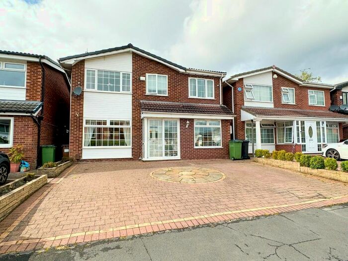 4 Bedroom Detached House For Sale In Boddens Hill Road, Heaton Mersey, Stockport, SK4