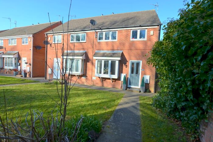 3 Bedroom Semi-Detached House For Sale In Barton Close, Washington, NE37