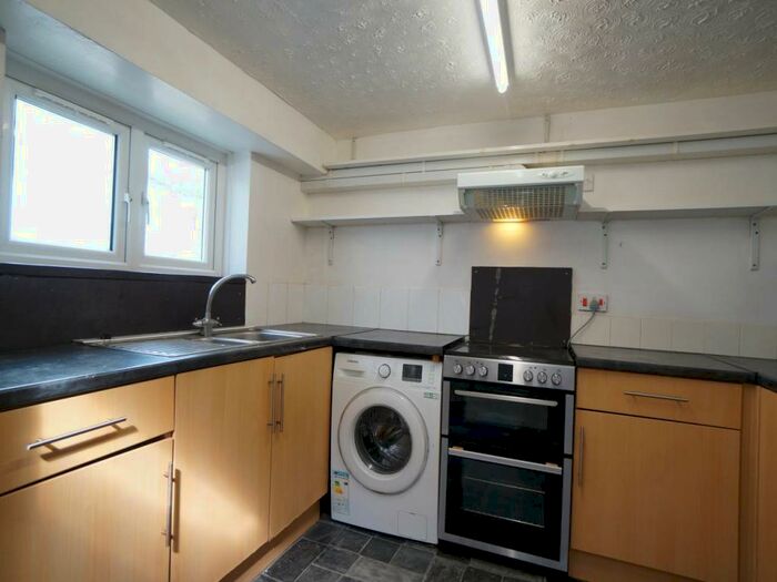 5 Bedroom House To Rent In Lower Street, Bangor, LL57