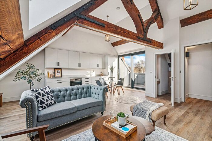 2 Bedroom Flat For Sale In Eardley Road, SW16