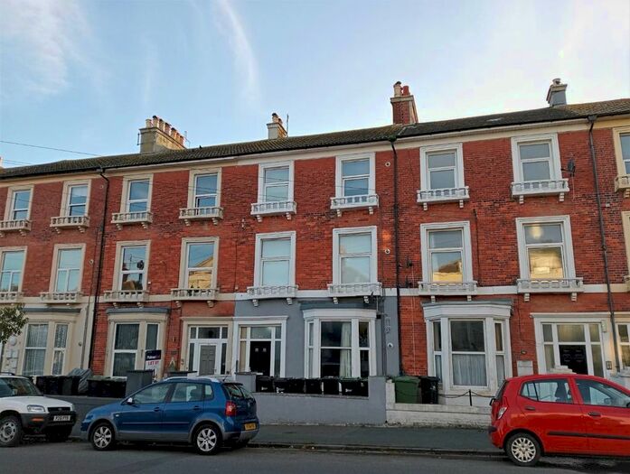 1 Bedroom Flat To Rent In Dorchester Road, Weymouth, DT4