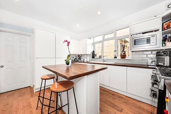 2 Bedroom Detached House For Sale In Sydenham Park Road, London, SE26