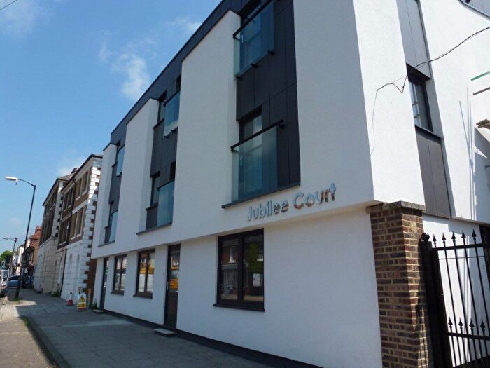 1 Bedroom Flat To Rent In Jubilee Court, Wincheap, Canterbury, Kent, CT1