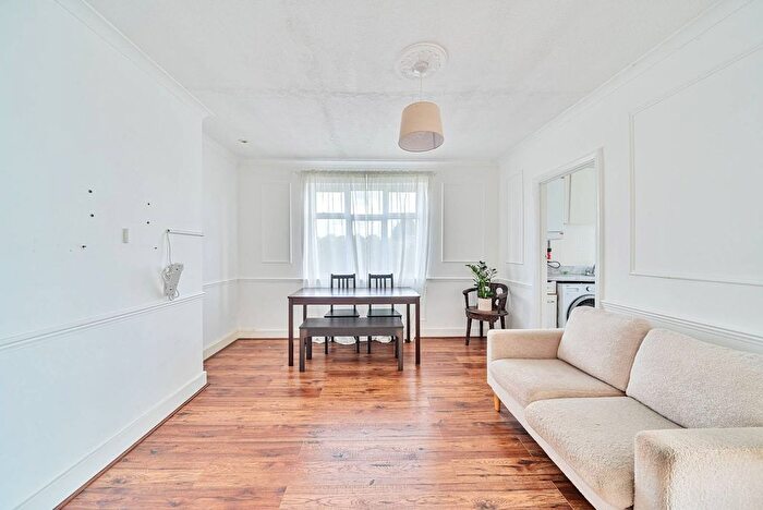 2 Bedroom Flat To Rent In Canterbury Road, Harrow, HA1