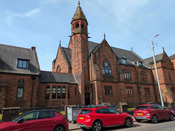 2 Bedroom Flat To Rent In Newlands Road, Glasgow, G44