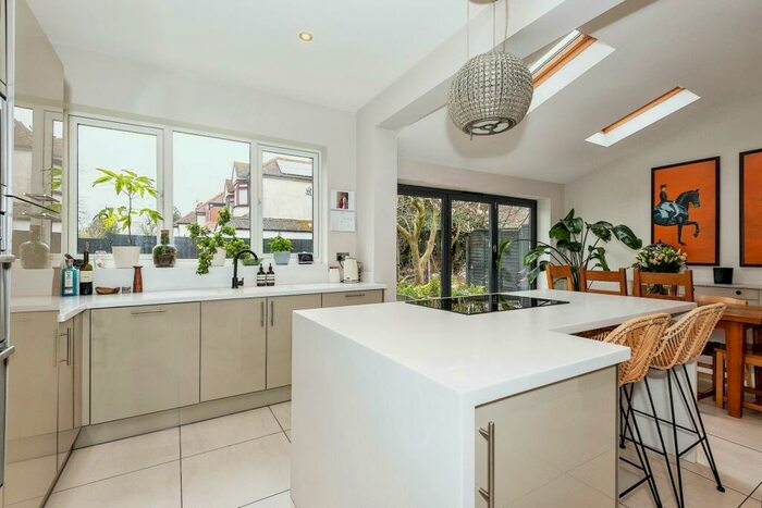 4 Bedroom House To Rent In Leatherhead, KT22